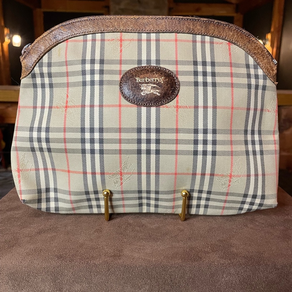 Burberrys cosmetic bag